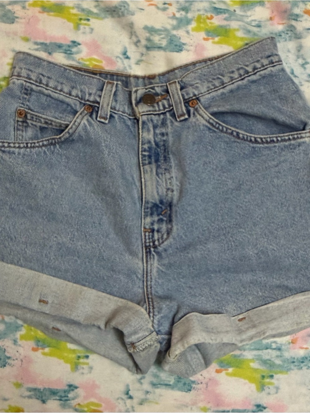 Levi’s Classic High‑Waist Light Blue Denim Shorts size 7